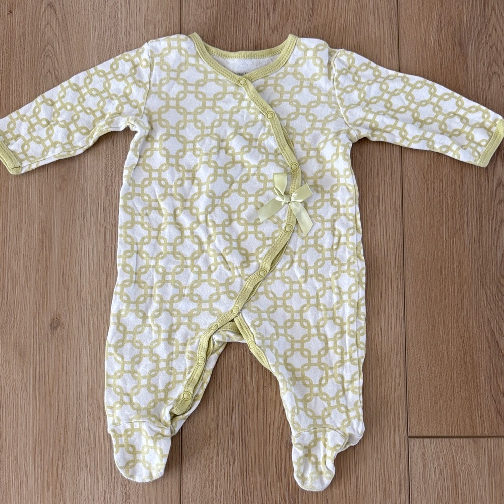 Catherine Malandrino Baby 0-3M Yellow Print Footed One Piece Wrap Snap‎ Pajamas